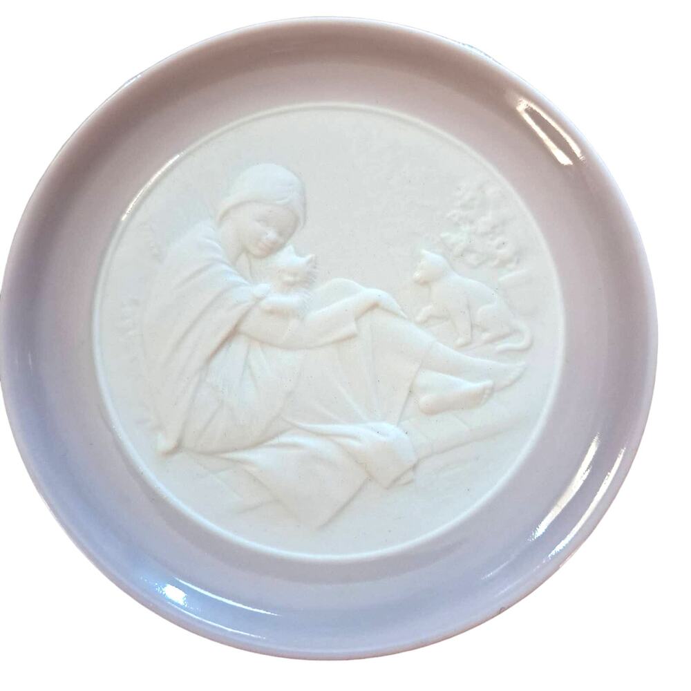 Lladro Friends Plate Platito Nina y Gatitos Vintage 1994 Retired 1998 4 Inch